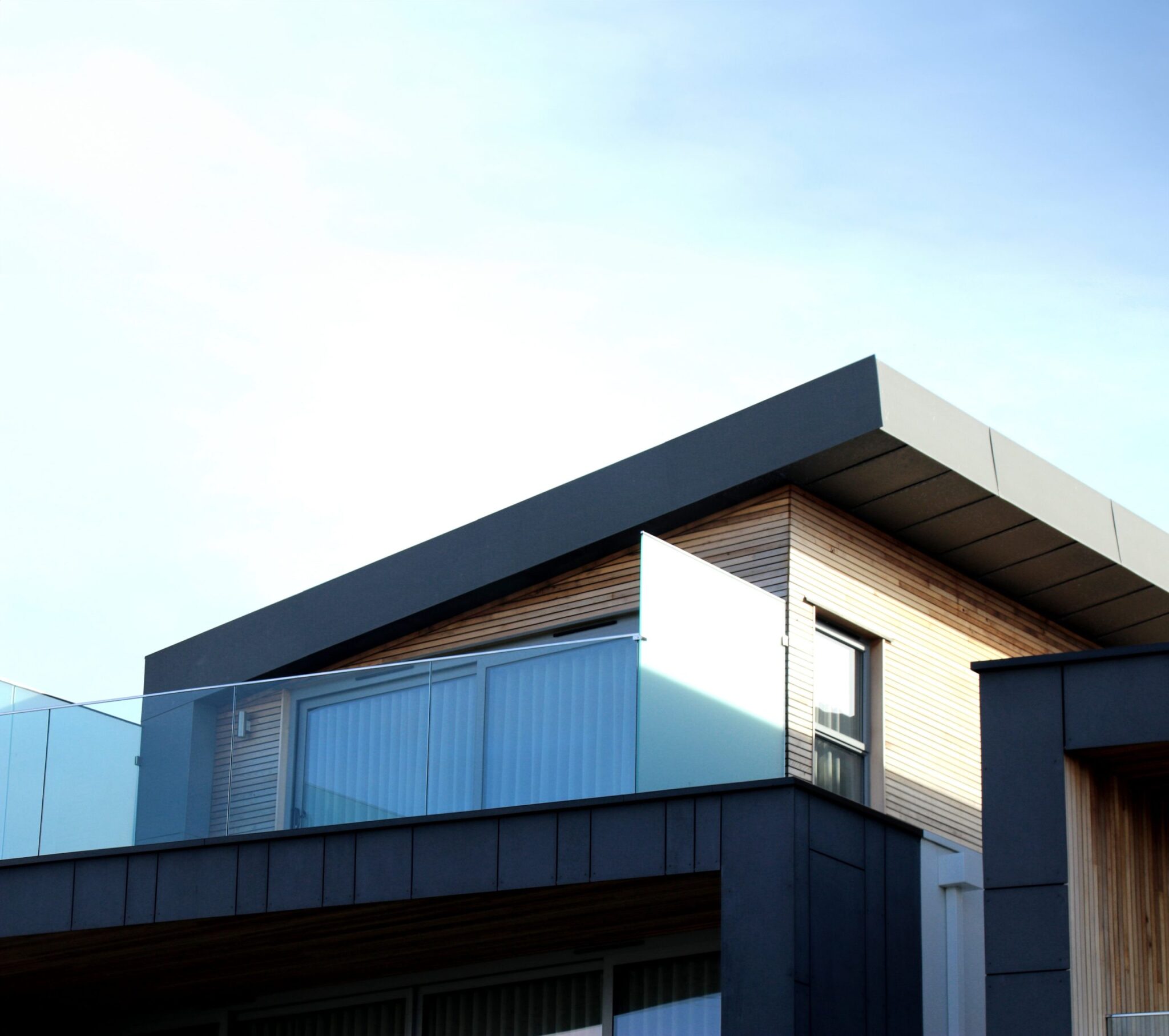 casa moderna con terraza