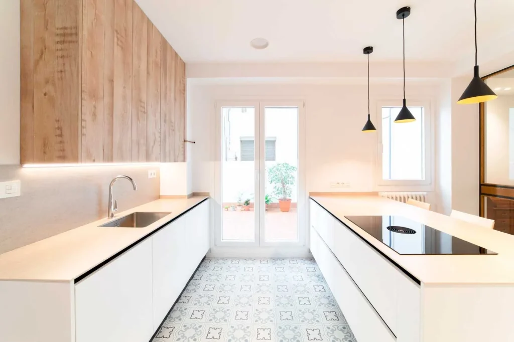 tendencia cocina moderna madera plantas