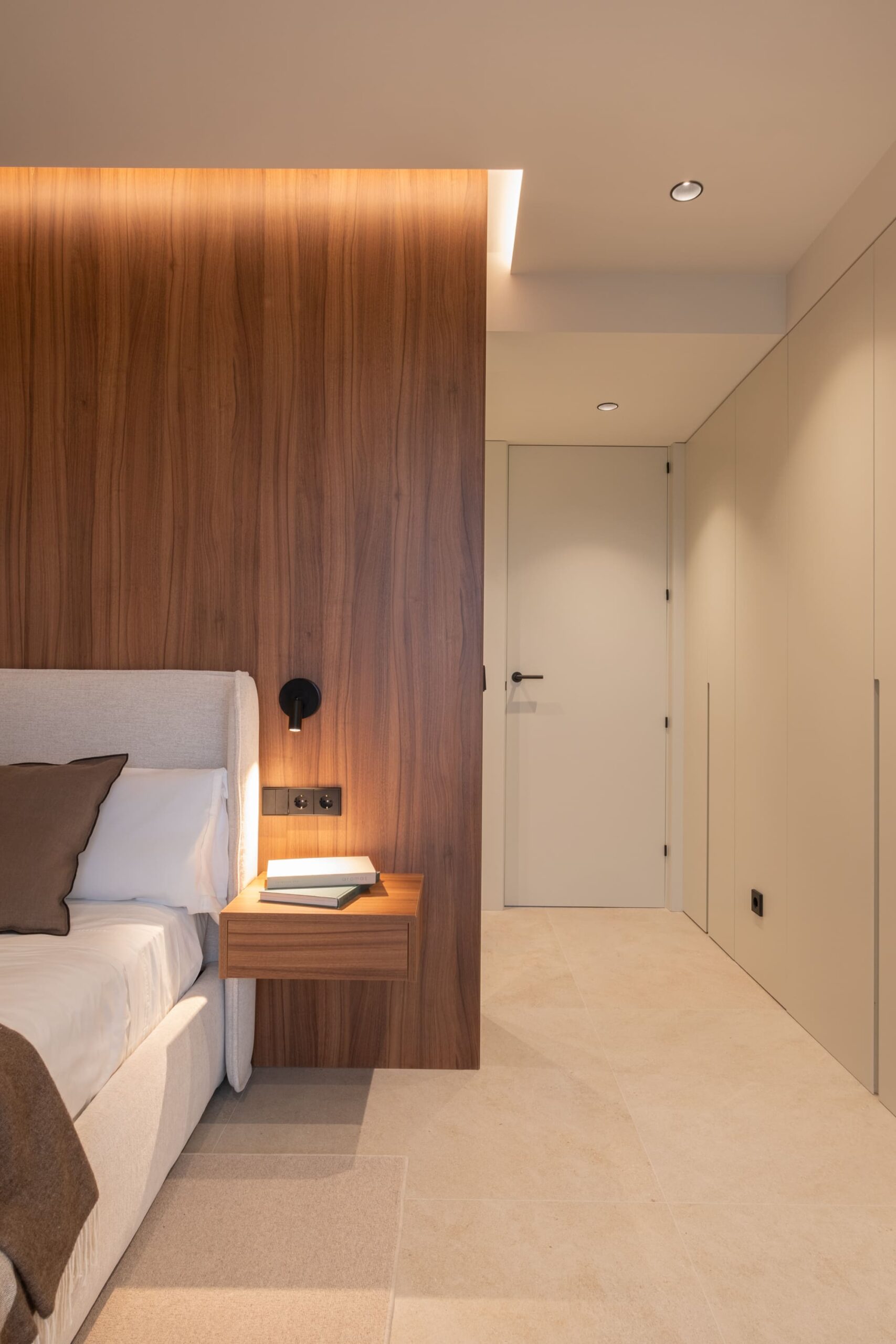 20251009-REM Atares 9-16 (1)