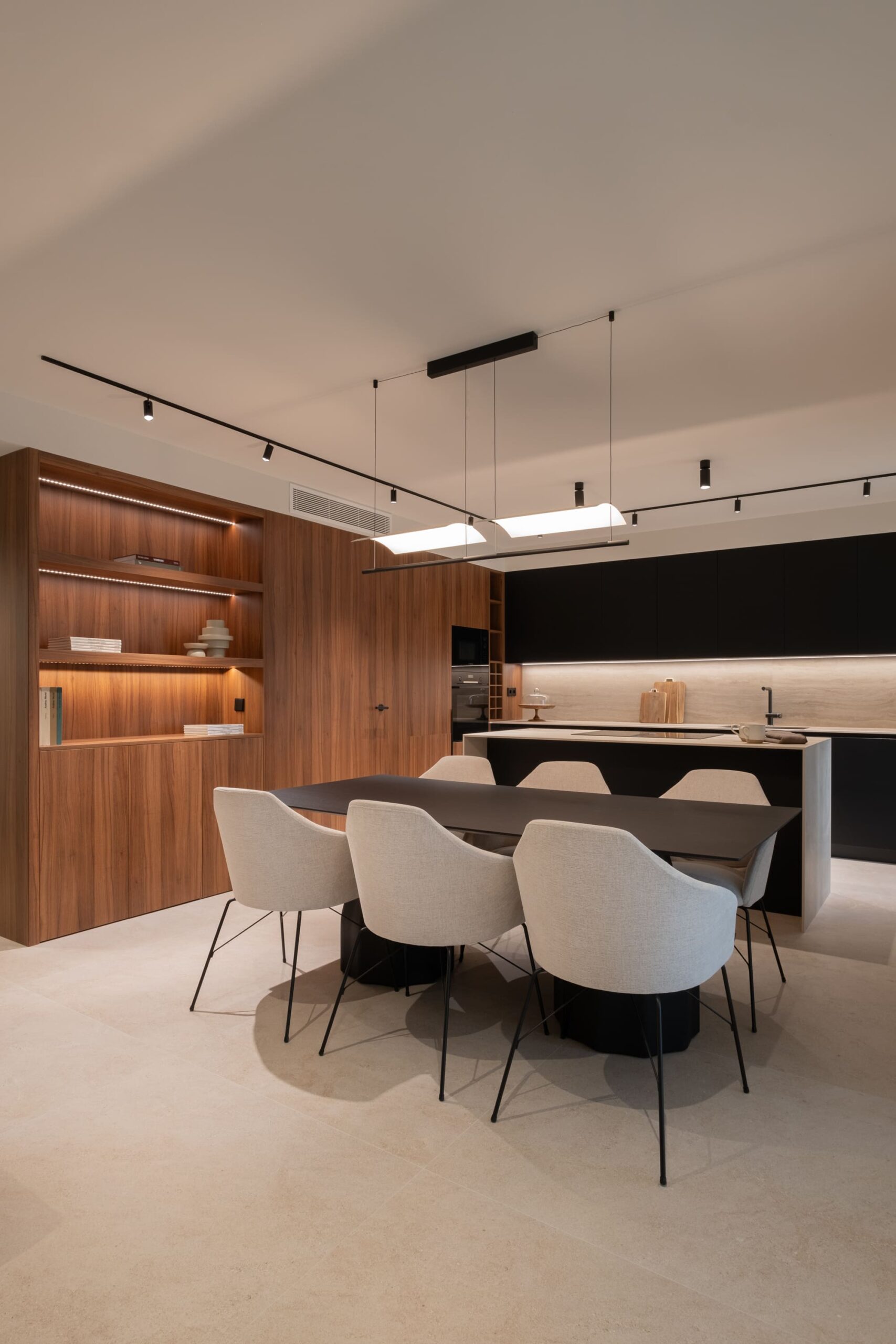 20251009-REM Atares 9-9