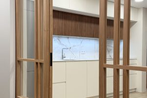 Puerta corredera de madera